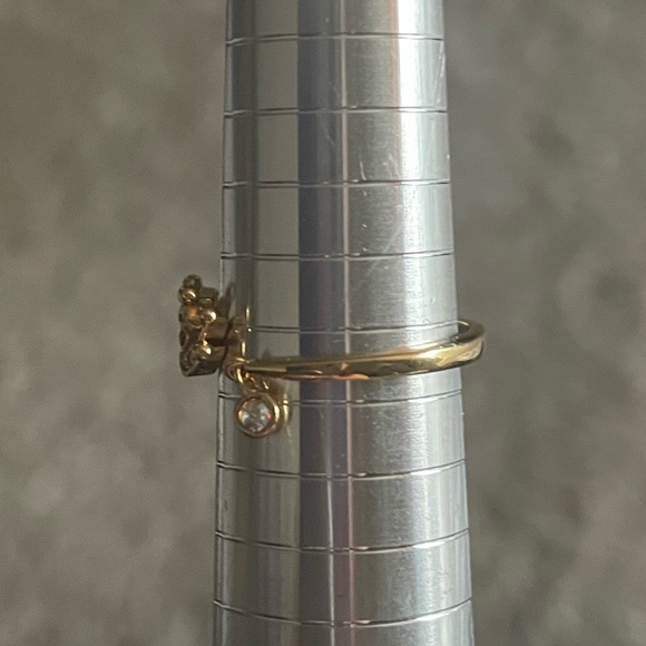 💛 2/$20 💛 Fragrant Jewels ring. Sz 8 - Picture 2 of 2